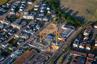 Vue aérienne de Chantier de construction Am Wall vu du nord-ouest à le quartier Hochstetten in Linkenheim-Hochstetten dans le département Bade-Wurtemberg, Allemagne