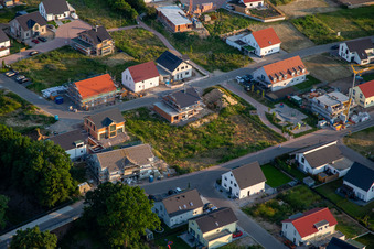 Vue aérienne de Nouvelle zone de développement Veilchenweg à Kandel dans le département Rhénanie-Palatinat, Allemagne