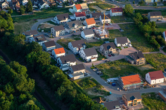 Vue aérienne de Nouvelle zone de développement Rosenweg à Kandel dans le département Rhénanie-Palatinat, Allemagne