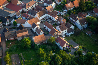 Vue aérienne de Mühlstr à Winden dans le département Rhénanie-Palatinat, Allemagne