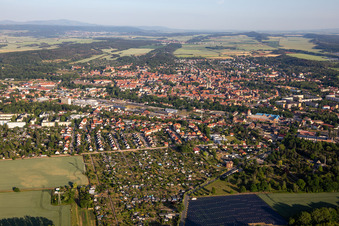 Vue aérienne de Du sud-est à Quedlinburg dans le département Saxe-Anhalt, Allemagne