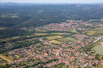 Vue aérienne de Gernröderstr à le quartier Gernrode in Quedlinburg dans le département Saxe-Anhalt, Allemagne
