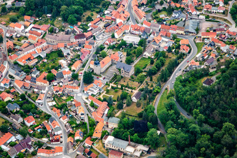Vue aérienne de Église Saint-Étienne (Gernrode) à le quartier Gernrode in Quedlinburg dans le département Saxe-Anhalt, Allemagne