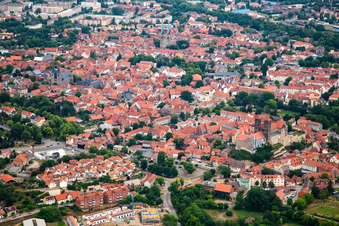Vue aérienne de Collégiale Saint-Servais à Quedlinburg dans le département Saxe-Anhalt, Allemagne