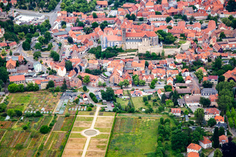 Vue oblique de Collégiale Saint-Servais à Quedlinburg dans le département Saxe-Anhalt, Allemagne