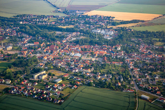 Vue aérienne de Quartier Ermsleben in Falkenstein dans le département Saxe-Anhalt, Allemagne