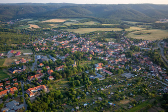 Vue aérienne de Du nord-est à le quartier Neinstedt in Thale dans le département Saxe-Anhalt, Allemagne