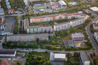 Vue aérienne de Bâtiments préfabriqués à Regenstein à Blankenburg dans le département Saxe-Anhalt, Allemagne