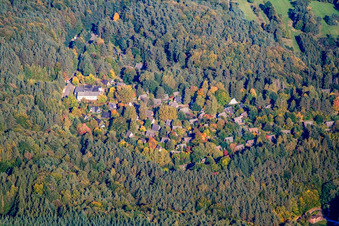 Vue aérienne de Village de vacances Eichwald à le quartier Gossersweiler in Gossersweiler-Stein dans le département Rhénanie-Palatinat, Allemagne