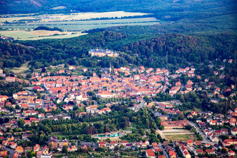 Vue aérienne de Vieille ville autour du château hôtel Blankenburg à Blankenburg dans le département Saxe-Anhalt, Allemagne