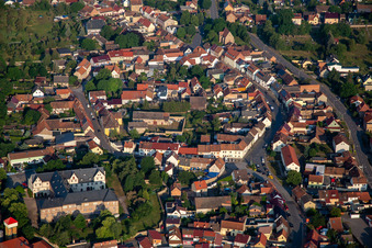 Vue aérienne de Castle Lane à Wallhausen dans le département Saxe-Anhalt, Allemagne