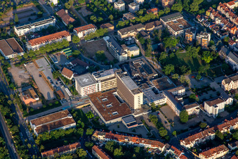 Vue aérienne de Hôpital de la Fondation Deaconess Speyer dans le parc Deaconess à Speyer dans le département Rhénanie-Palatinat, Allemagne
