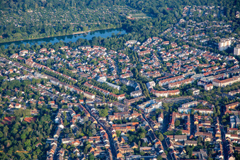 Vue aérienne de Du sud-est à le quartier Niederfeld in Mannheim dans le département Bade-Wurtemberg, Allemagne