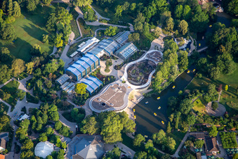 Vue aérienne de Jardin botanique du Luisenpark, dans le cadre du Salon fédéral des jardins BUGA23 2023 à le quartier Oststadt in Mannheim dans le département Bade-Wurtemberg, Allemagne