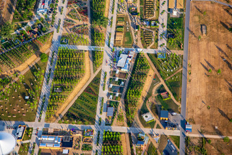 Vue aérienne de Point de rendez-vous Bade-Wurtemberg au parc Spinelli de l'Exposition fédérale des jardins Mannheim BUGA 2023 à le quartier Käfertal in Mannheim dans le département Bade-Wurtemberg, Allemagne