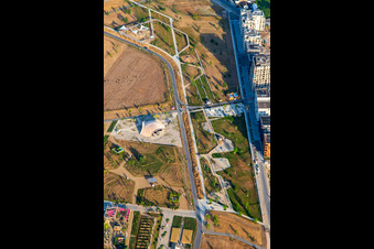 Vue aérienne de Jardin Pfitzenmeier Power dans le parc Spinelli au Salon fédéral des jardins (BUGA) 2023 à le quartier Käfertal in Mannheim dans le département Bade-Wurtemberg, Allemagne