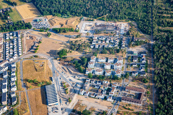 Vue aérienne de Boucle de retournement du tramway à George Sullivan Ring à le quartier Käfertal in Mannheim dans le département Bade-Wurtemberg, Allemagne