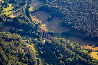 Photographie aérienne de Viaduc de Himbächel à le quartier Hetzbach in Oberzent dans le département Hesse, Allemagne