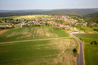Vue aérienne de De l'ouest à le quartier Vielbrunn in Michelstadt dans le département Hesse, Allemagne