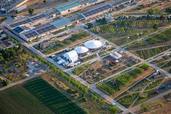 Vue aérienne de Scène principale du parc Spinelli de l'Exposition fédérale de jardinage Mannheim BUGA 2023 à le quartier Feudenheim in Mannheim dans le département Bade-Wurtemberg, Allemagne