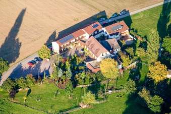 Vue aérienne de Maison d'hôtes Obermühle à le quartier Heuchelheim in Heuchelheim-Klingen dans le département Rhénanie-Palatinat, Allemagne
