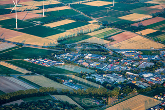 Vue aérienne de Relais routier Schwegenheim à Schwegenheim dans le département Rhénanie-Palatinat, Allemagne