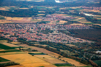 Vue aérienne de Du nord-ouest à Rülzheim dans le département Rhénanie-Palatinat, Allemagne