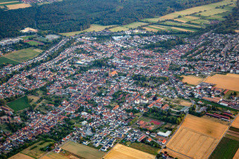 Vue aérienne de Du nord-est à Herxheim bei Landau dans le département Rhénanie-Palatinat, Allemagne