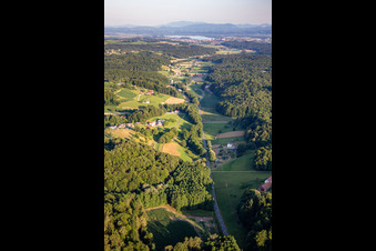 Vue aérienne de B 710 à Ptuj à Ptuj dans le département Slovénie, Slovénie