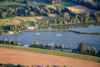 Vue aérienne de Wakepark Dooplek à Duplek dans le département Slovénie, Slovénie