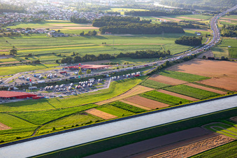 Vue aérienne de Aire de service essence - Bencinski servis - Maribor AC Vzhod sur la E59 à Maribor dans le département Slovénie, Slovénie