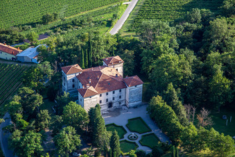 Vue oblique de Château de Kromberk / Goriški muzej Kromberk - Nova Gorica , Restavracija Grad Kromberk, Mateja Bagar sp à Nova Gorica dans le département Slovénie, Slovénie