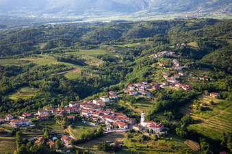 Vue aérienne de Du sud à Nova Gorica dans le département Slovénie, Slovénie