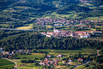 Vue aérienne de Ajdovščina dans le département Slovénie, Slovénie