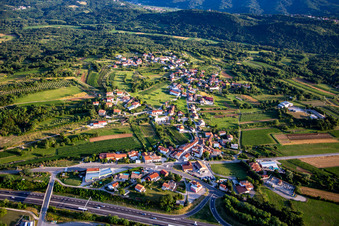 Ajdovščina dans le département Slovénie, Slovénie depuis l'avion