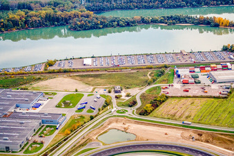 Vue aérienne de Port d'État de Wörth à Wörth am Rhein dans le département Rhénanie-Palatinat, Allemagne