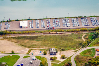 Vue aérienne de Port d'État de Wörth à Wörth am Rhein dans le département Rhénanie-Palatinat, Allemagne