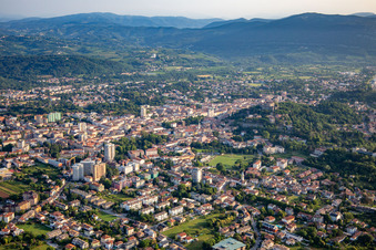 Vue aérienne de Centre-ville à Gorizia dans le département Gorizia, Italie