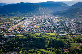 Vue aérienne de Centre-ville vu du sud à Nova Gorica dans le département Slovénie, Slovénie