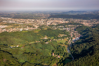 Vue aérienne de De l'est à Nova Gorica dans le département Slovénie, Slovénie