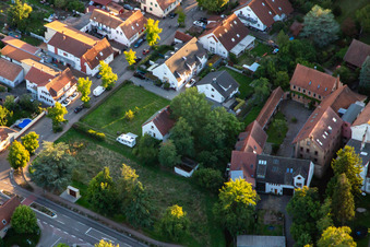 Vue aérienne de Offenbach an der Queich dans le département Rhénanie-Palatinat, Allemagne