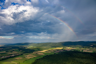 Vue aérienne de Arc-en-ciel à Cleebourg dans le département Bas Rhin, France