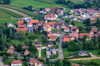 Vue aérienne de Rue de Buhl à Trimbach dans le département Bas Rhin, France