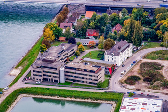 Vue aérienne de MCJ sur Hafenstr à le quartier Maximiliansau in Wörth am Rhein dans le département Rhénanie-Palatinat, Allemagne