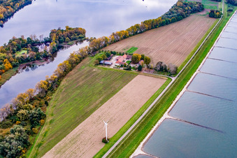 Vue aérienne de Hofgut Maxau à le quartier Knielingen in Karlsruhe dans le département Bade-Wurtemberg, Allemagne