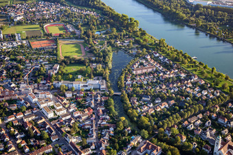 Vue aérienne de Promenade sur le Rhin, jardin d'exposition et clinique Ortenau Offenburg-Kehl à Kehl dans le département Bade-Wurtemberg, Allemagne