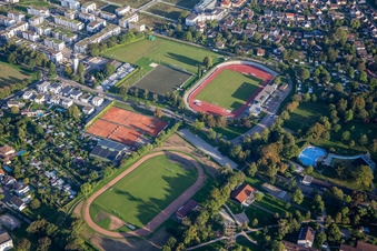 Vue aérienne de Kehler Football Club 07 eV et Tennis Club Schwarz Weiss Kehl eV à Kehl dans le département Bade-Wurtemberg, Allemagne