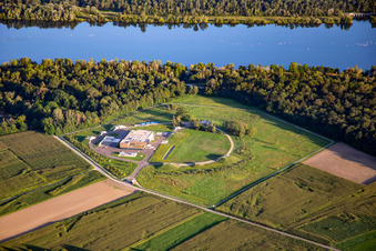 Vue aérienne de Au bout de la rue Fin de Banlieue à Plobsheim dans le département Bas Rhin, France