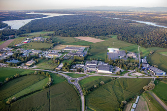 Vue aérienne de Parc Industriel Zone Industriel de Krafft depuis le sud-ouest à Erstein dans le département Bas Rhin, France