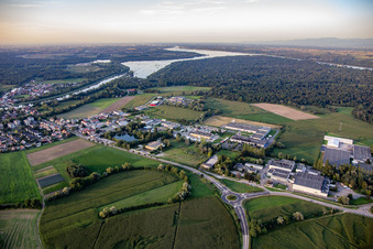 Vue aérienne de Parc Industriel Zone Industriel de Krafft depuis le sud-ouest à Erstein dans le département Bas Rhin, France